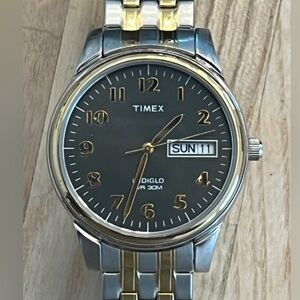 Timex Men's Watch Indiglo Easy Reader Two-Tone Stretch Bracelet Dark Gray Dial